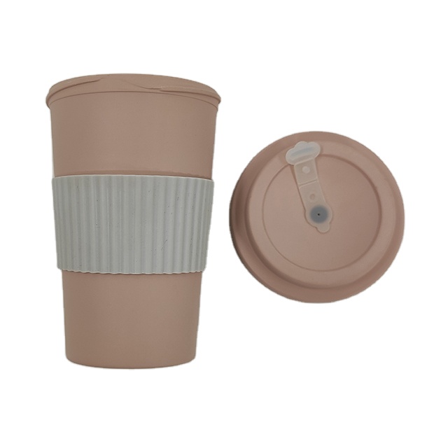 Serving custom printed takeaway bamboo fiber coffee cup with bamboo fiber lid and silicone sleeve