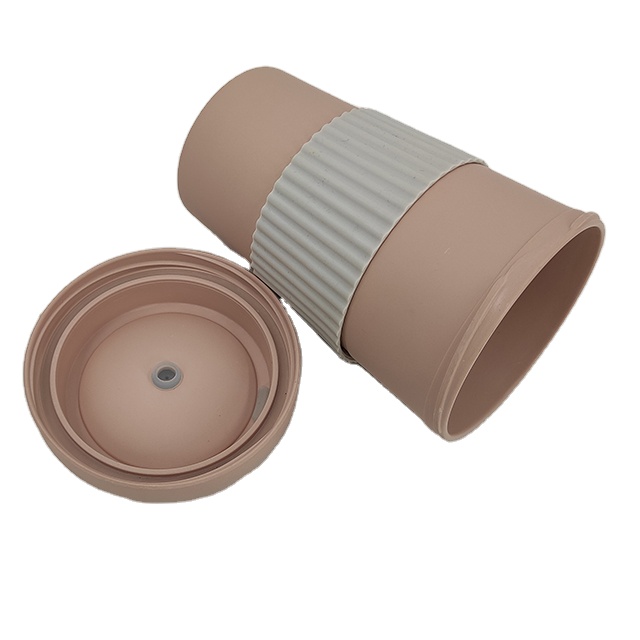 Serving custom printed takeaway bamboo fiber coffee cup with bamboo fiber lid and silicone sleeve